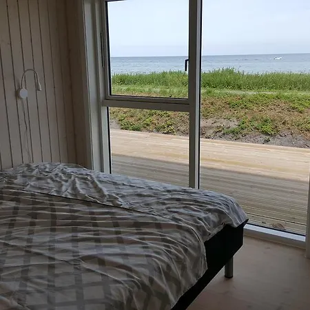Luxury Beachfront With Seaview Hébergement de vacances *