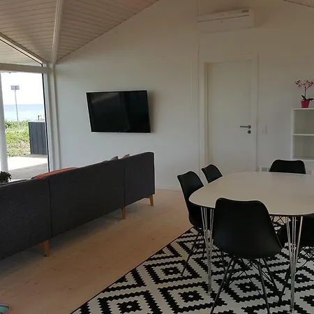 Luxury Beachfront With Seaview *
