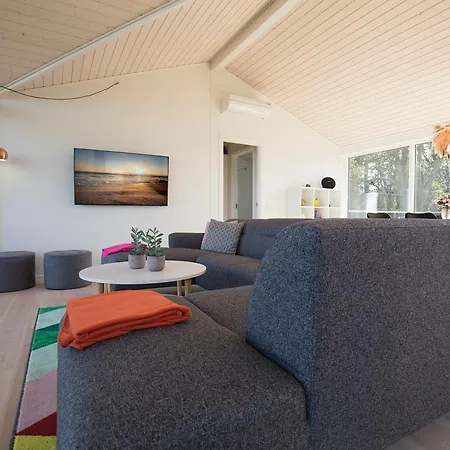 Luxury Beachfront With Seaview