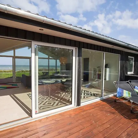 Hébergement de vacances Luxury Beachfront With Seaview Otterup