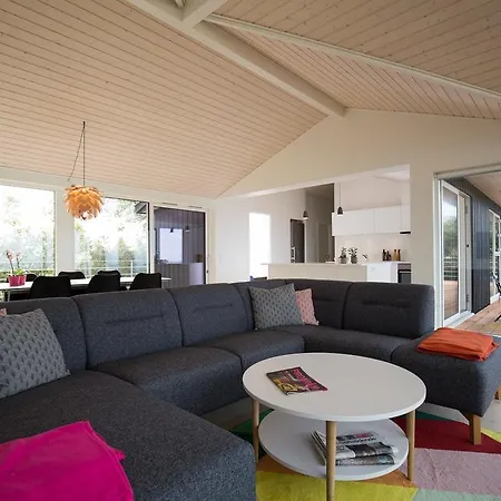 Luxury Beachfront With Seaview *